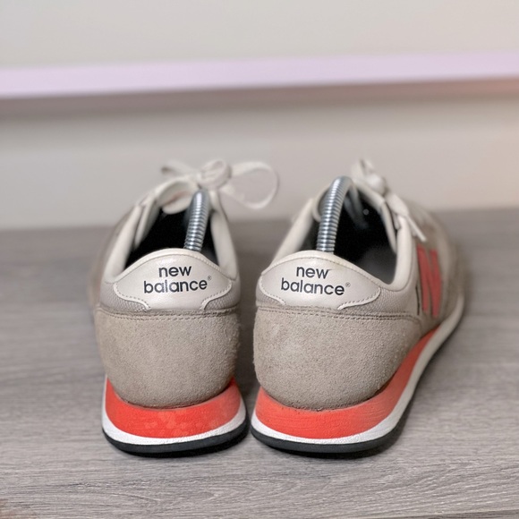 New Balance Athletic Shoes Womens Size 9 - Picture 2 of 4